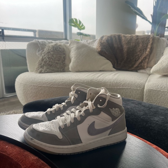 Air Jordan 1 Mid Wolf Gray Sneakers - Picture 2 of 6